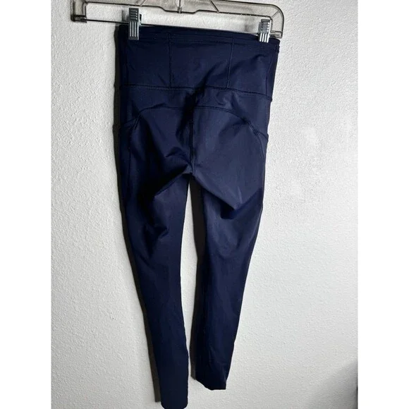 Lululemon Women's Fast Crop Leggings with Pockets Free Navy Size 2 - Picture 10 of 11
